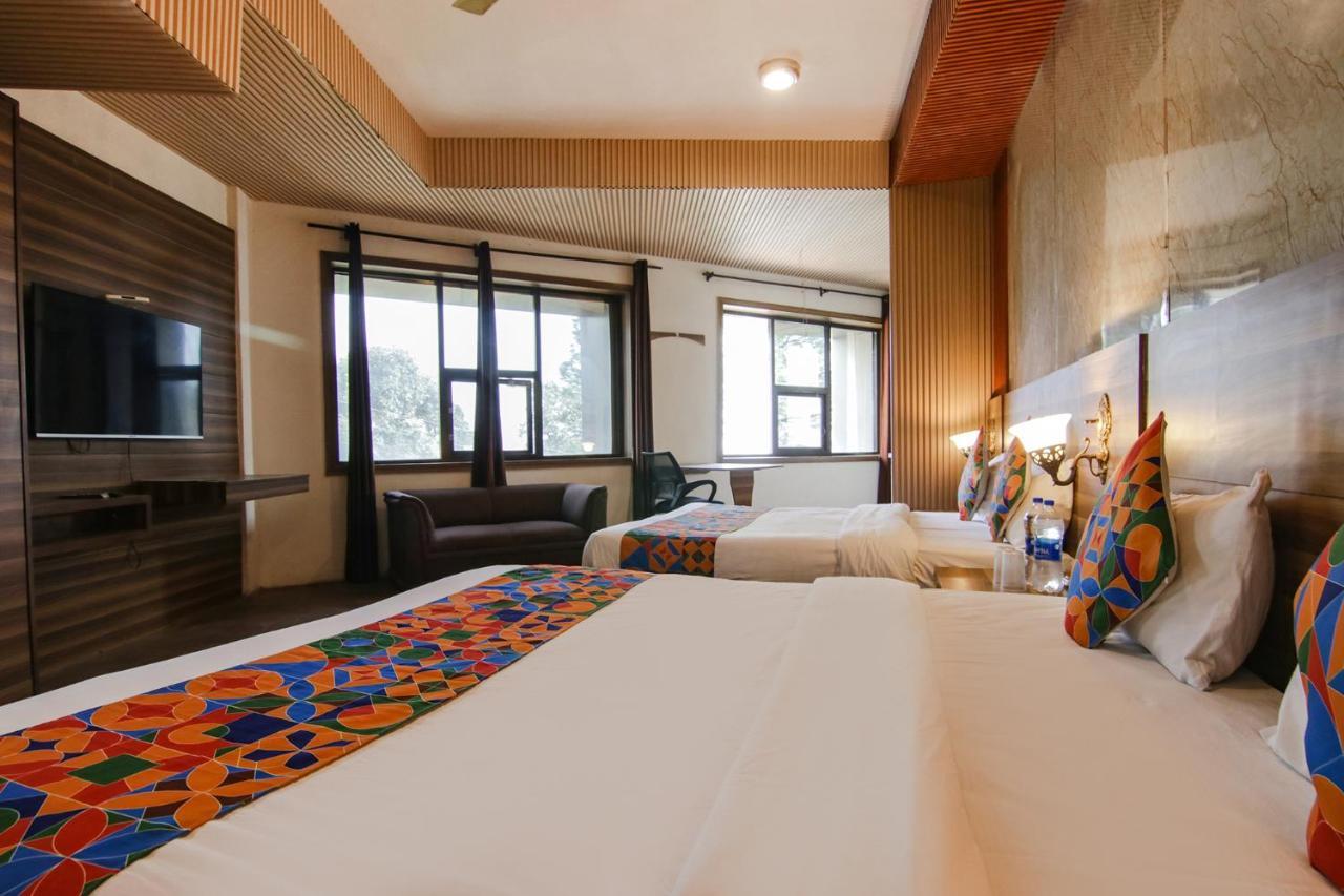 Fabhotel Vijay Palace Dharamshala Exteriör bild